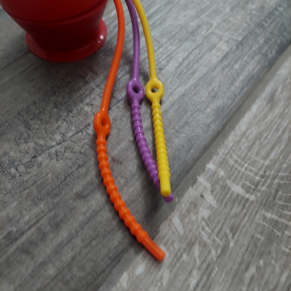 Grapple-Toy Tether - Picture 2 of 5